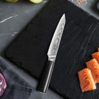 Sumisu Knives Shotoh Black sur planche